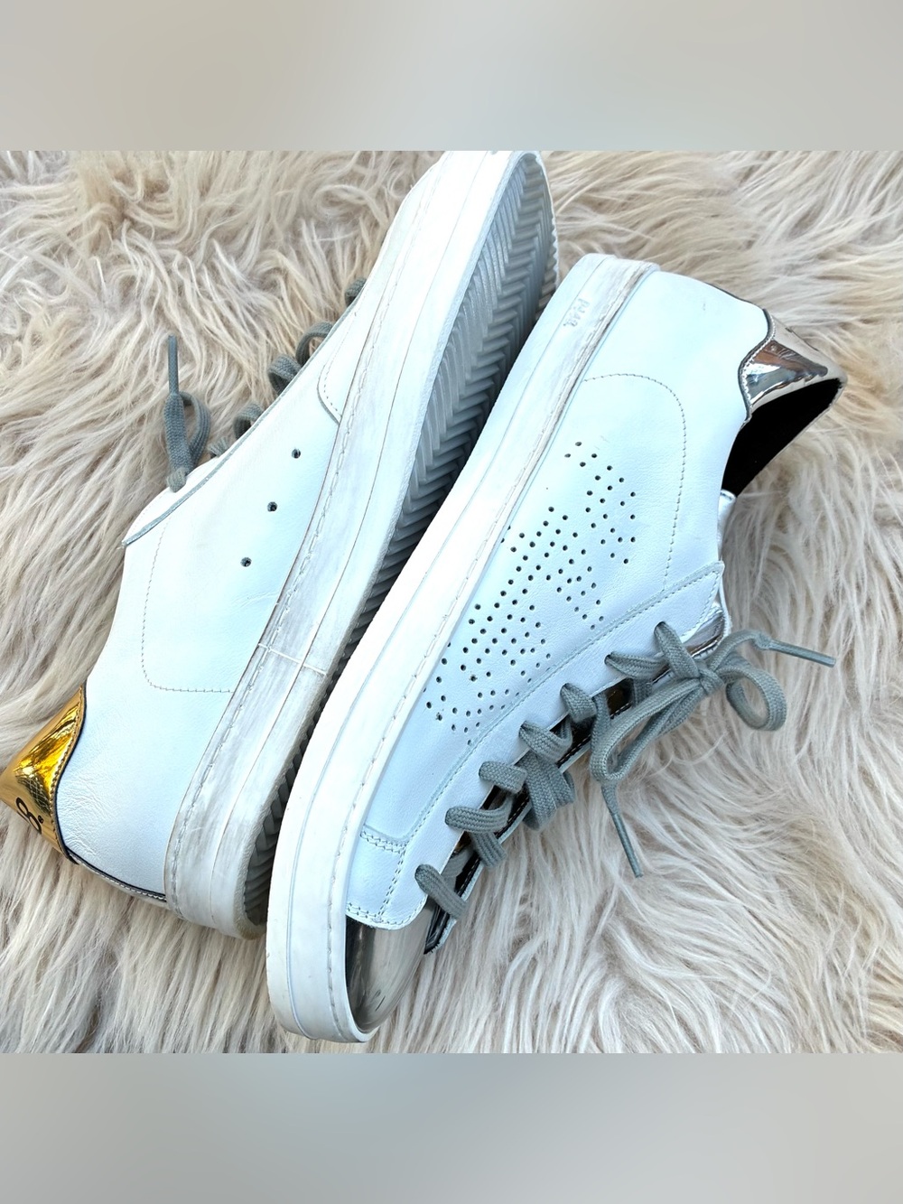 P448 Silver Gold EUC White Leather Sneakers Sz 39, 9 US - Picture 8 of 13